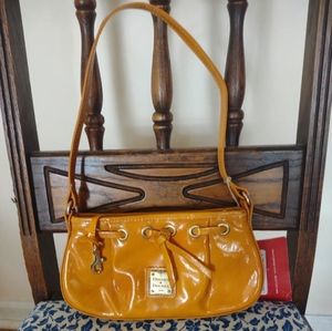 Dooney & Bourke